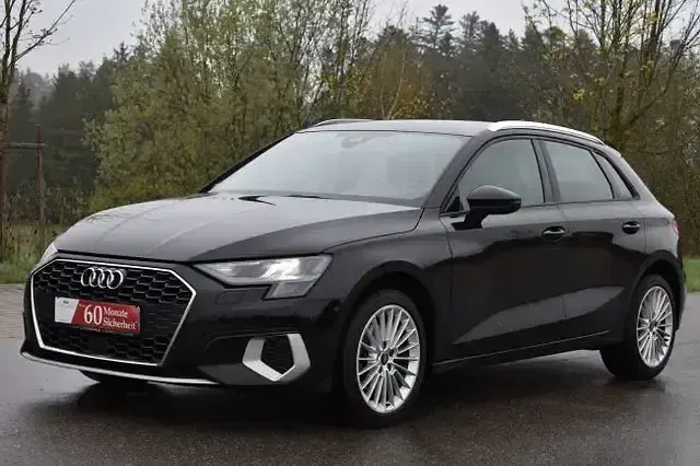 Gebraucht Audi A3 Ambiente 110 PS (80 kW) 2022 Mythosschwarz metallic Limousine