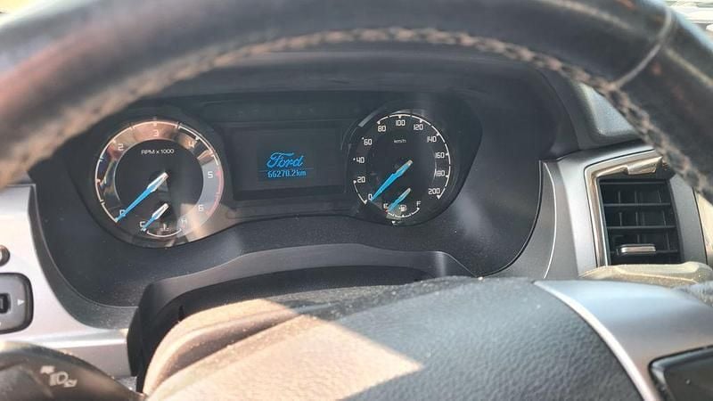 Gebraucht Ford Ranger XLT 160 PS (117 kW) 2019 Beige Pickup