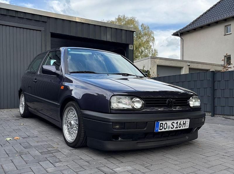 Gebraucht VW Golf III 75 PS (55 kW) 1995 Violet Limousine