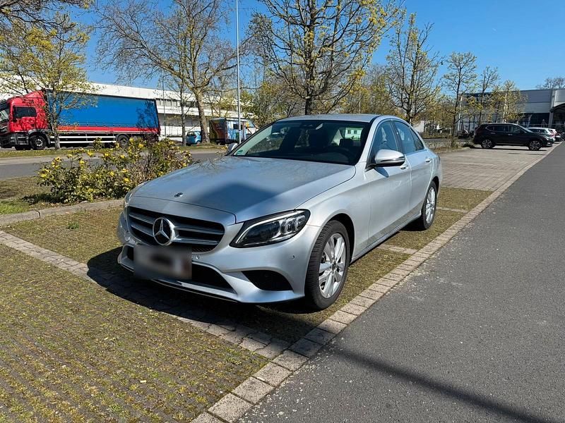 Gebraucht Mercedes C180 157 PS (115 kW) 2018 Grau Limousine