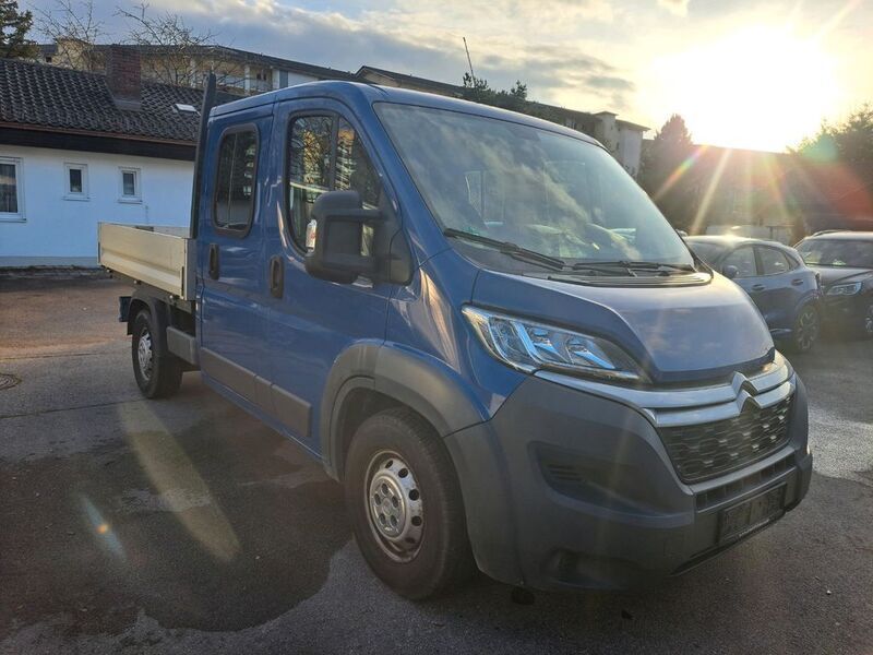 Blau Gebraucht 2017 Citroën Jumper Van / Kleinbus | 14.490 € (Fairer Preis) - Bild 1/4