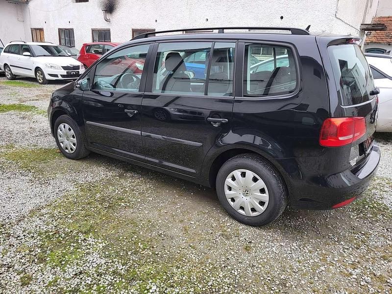 Gebraucht VW Touran Trendline 105 PS (77 kW) 2014 Schwarz Van / Kleinbus