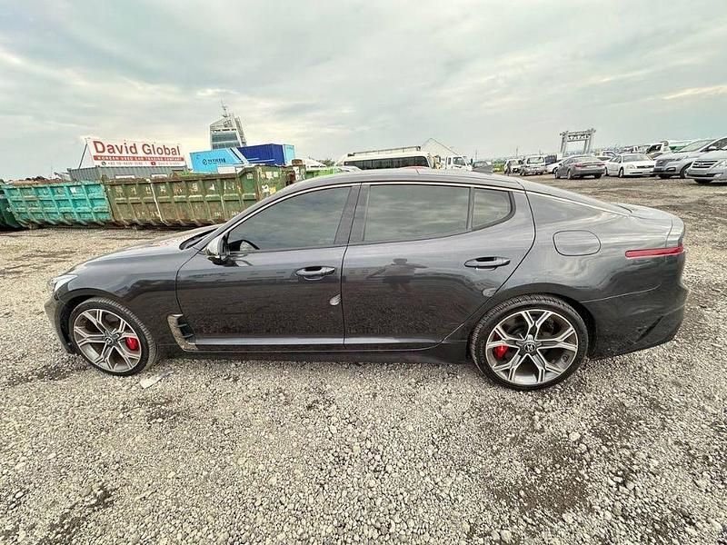 Second-hand Kia Stinger 256 CP (188 kW) 2018 Gri Hatchback