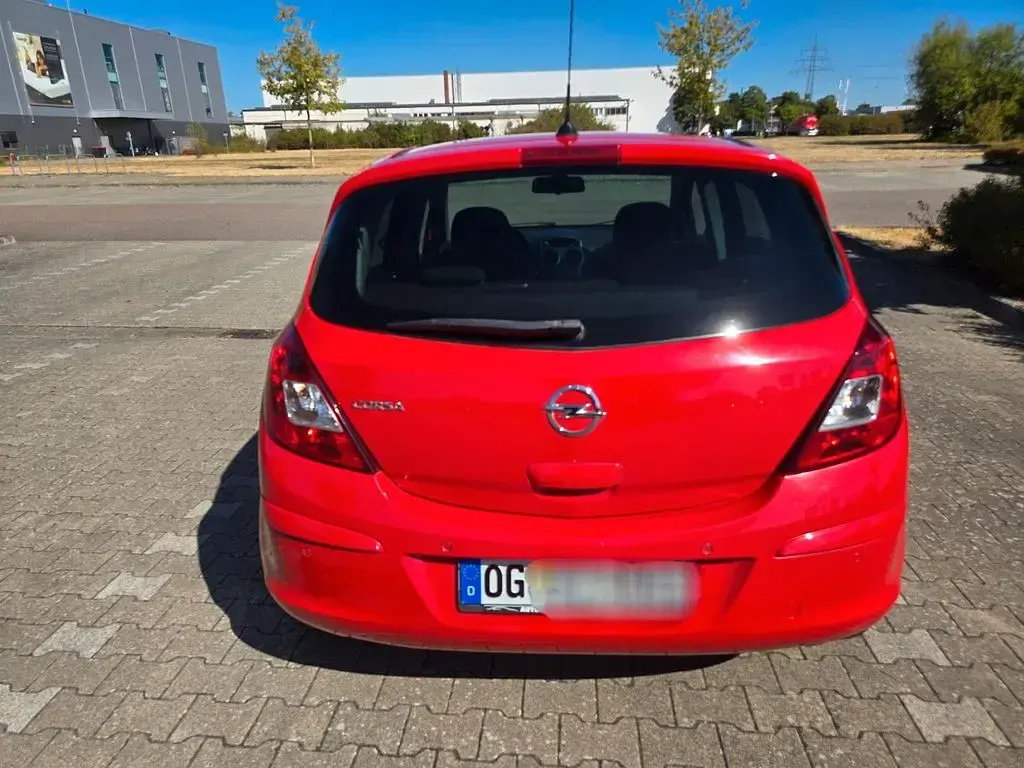 Gebraucht Opel Corsa 87 PS (63 kW) 2012 Rot Kleinwagen