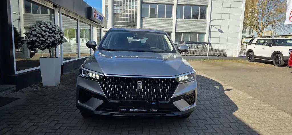 Neu Bestune T77 160 PS (117 kW) 2026 Grau SUV