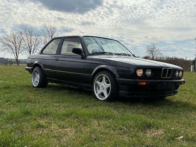 Gebraucht BMW 323 Shadowline 150 PS (110 kW) 1986 Schwarz Coupé
