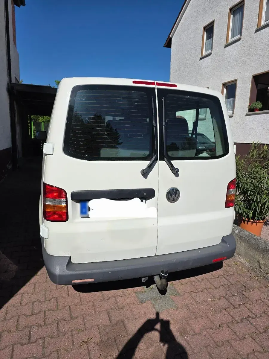 Second-hand VW Caravelle 131 CP (96 kW) 2009 Alb Van