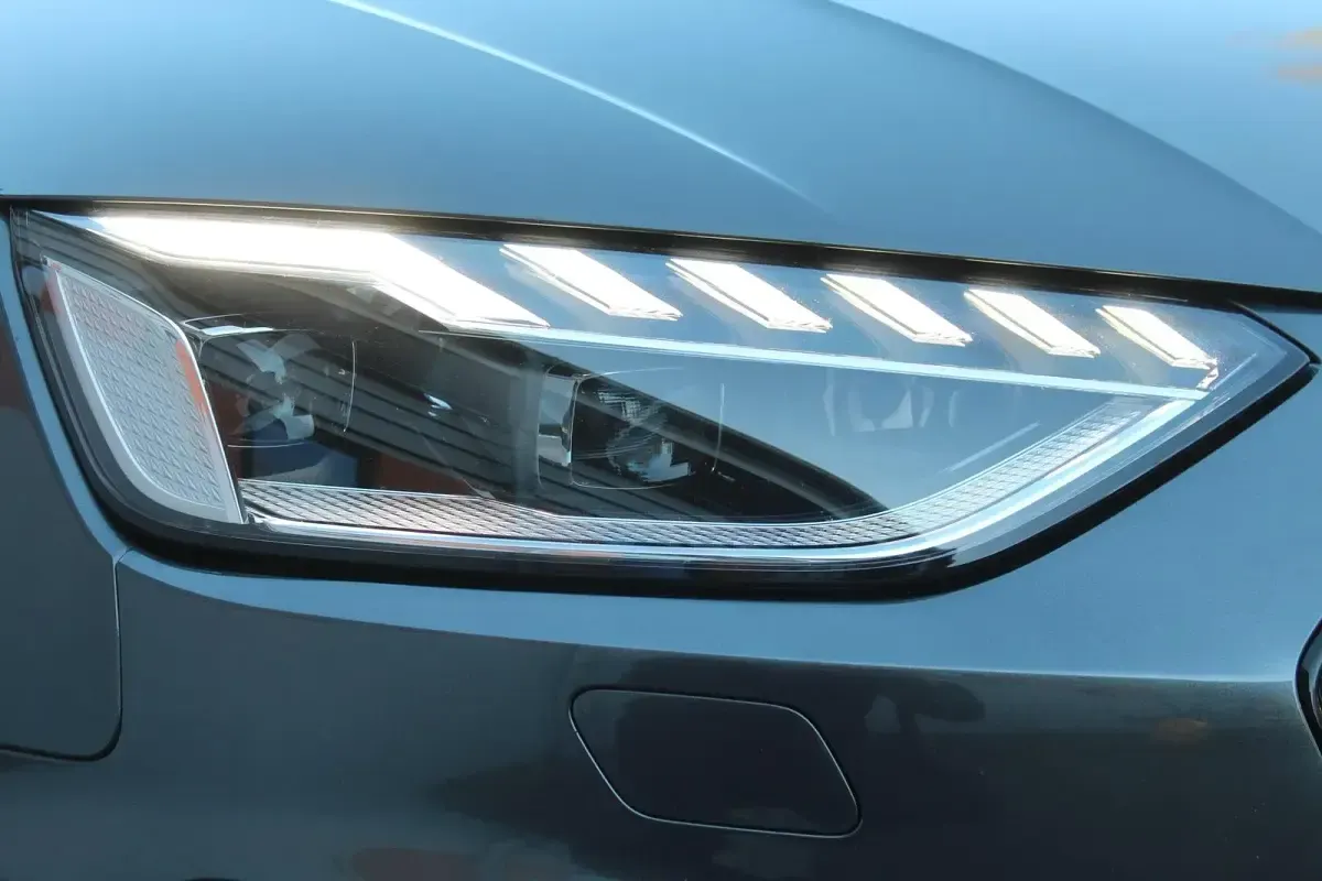 Gebraucht Audi A4 Edition .1 245 PS (180 kW) 2019 Grau Kombi