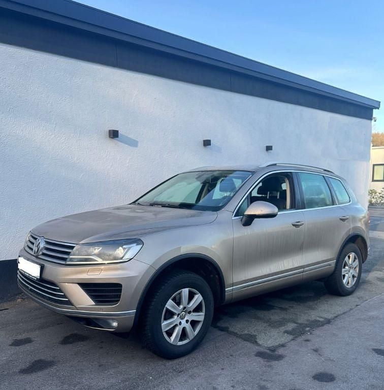 Beige Gebraucht 2015 VW Touareg SUV | 13.990 € (Superpreis) - Bild 1/4