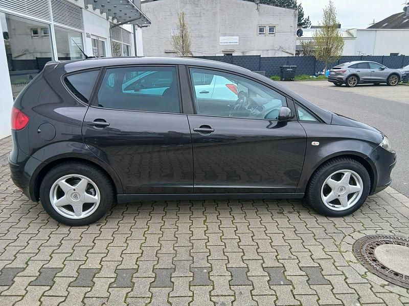 Second-hand Seat Altea 140 CP (102 kW) 2004 Negru Monovolum