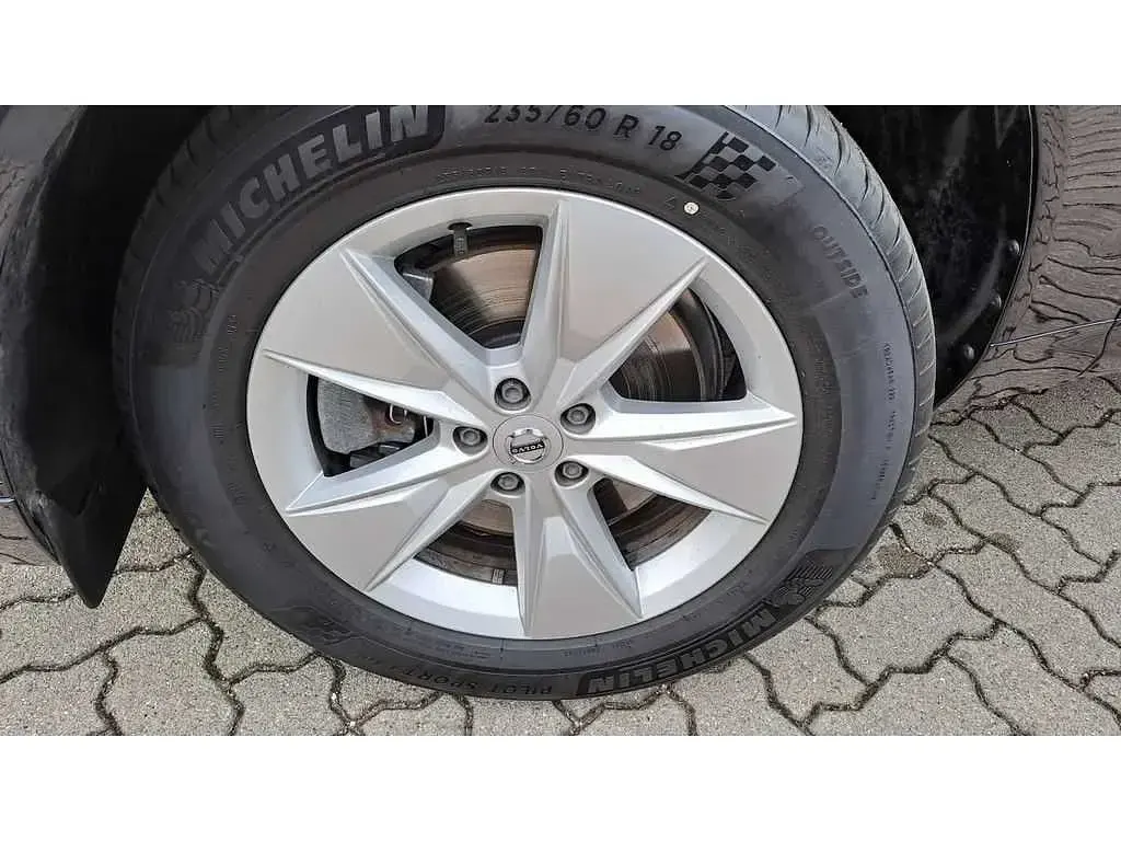 Gebraucht Volvo XC60 145 PS (106 kW) 2022 SUV
