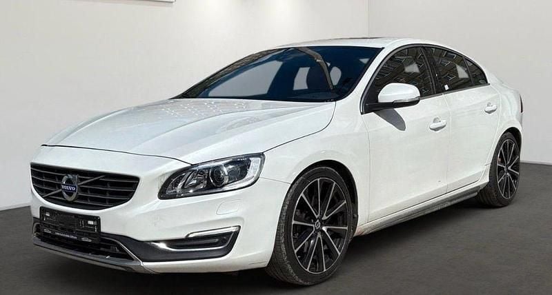 Gebraucht Volvo S60 245 PS (180 kW) 2016 Weiß Limousine