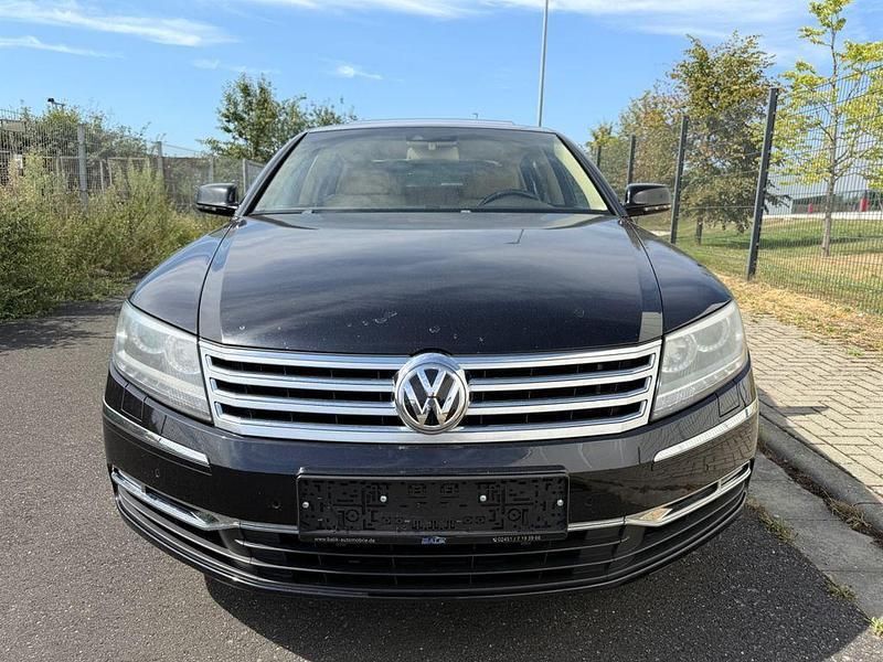 Gebraucht VW Phaeton 239 PS (175 kW) 2012 Deep black metallic Limousine