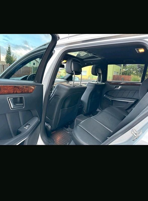 Gebraucht Mercedes E350 Avantgarde 258 PS (189 kW) 2013 Silber Kombi