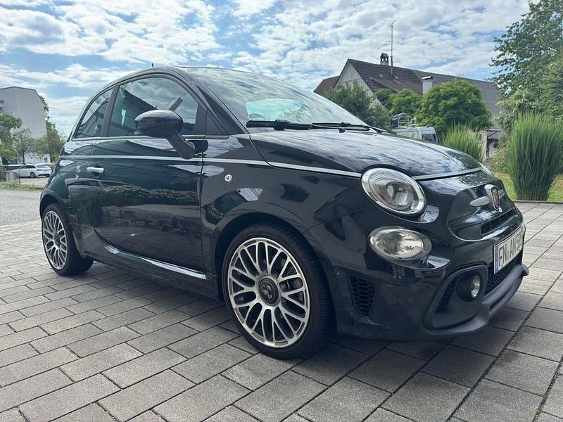 Schwarz Gebraucht 2017 Abarth 595 Kleinwagen | 12.650 € (Fairer Preis) - Bild 1/3