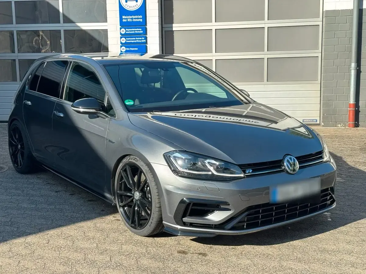 Gebraucht VW Golf VII R 310 PS (228 kW) 2017 Grau Limousine