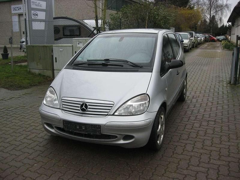 Gebraucht Mercedes A170 Classic 95 PS (69 kW) 2001 Silber Limousine