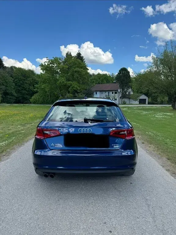 Gebraucht Audi A3 150 PS (110 kW) 2014 Blau Limousine