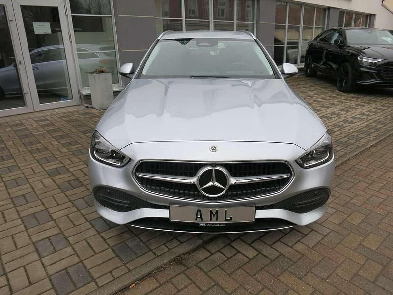 Gebraucht Mercedes C180 170 PS (125 kW) 2023 Hightechsilber metallic Kombi