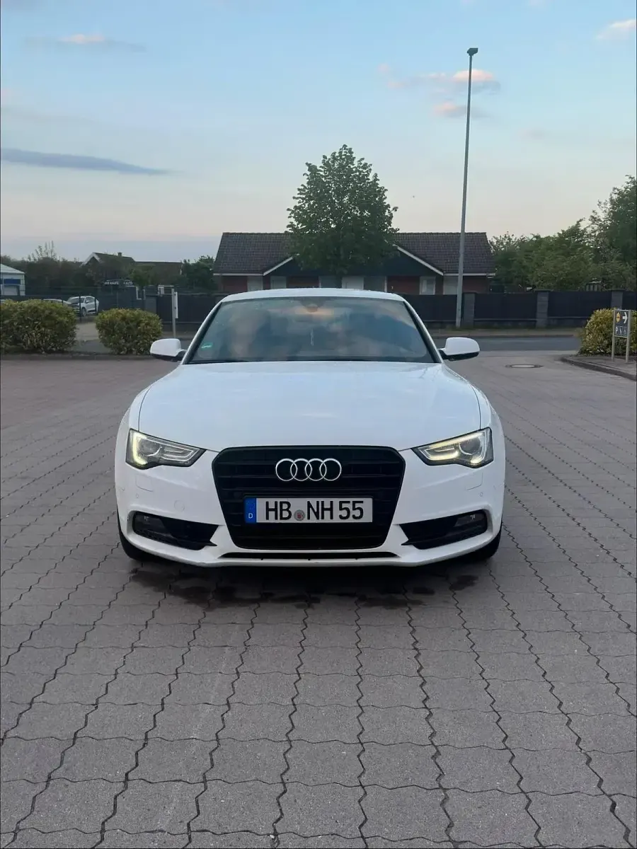 Second-hand Audi A5 Comfort 170 CP (125 kW) 2013 Alb Coupe