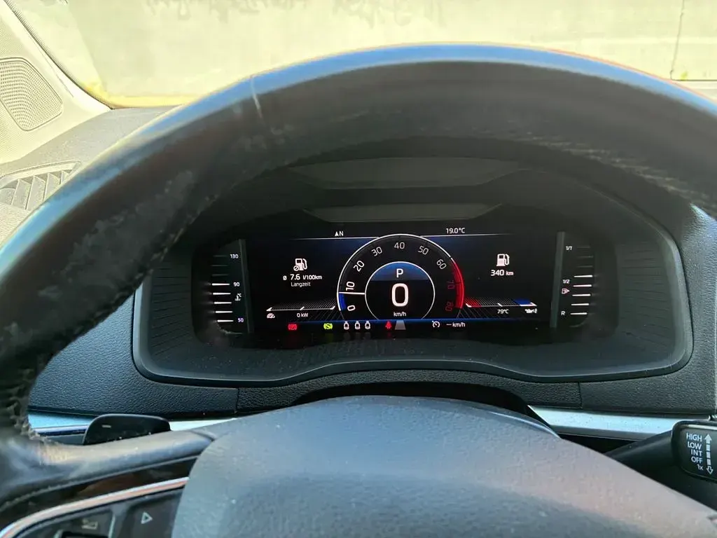 Gebraucht Skoda Karoq Style 150 PS (110 kW) 2018 Weiß SUV