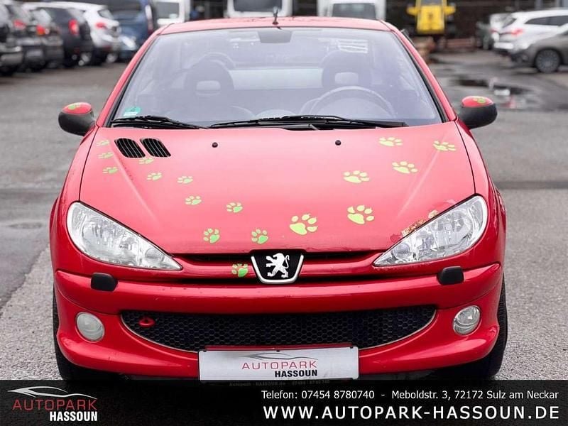 Gebraucht Peugeot 206 CC Platinum 109 PS (80 kW) 2005 Farbe rot aden/deckende lackie Cabrio