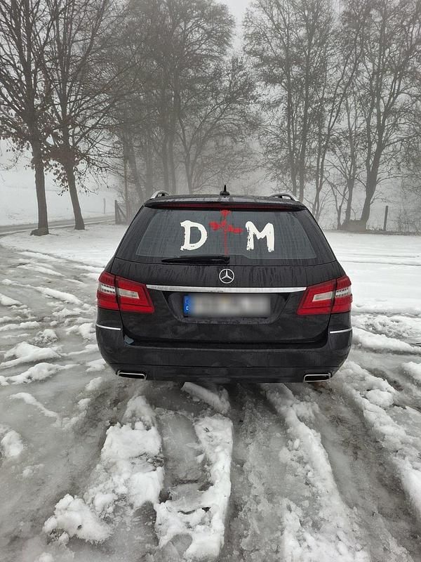 Gebraucht Mercedes E250 204 PS (150 kW) 2011 Schwarz Kombi