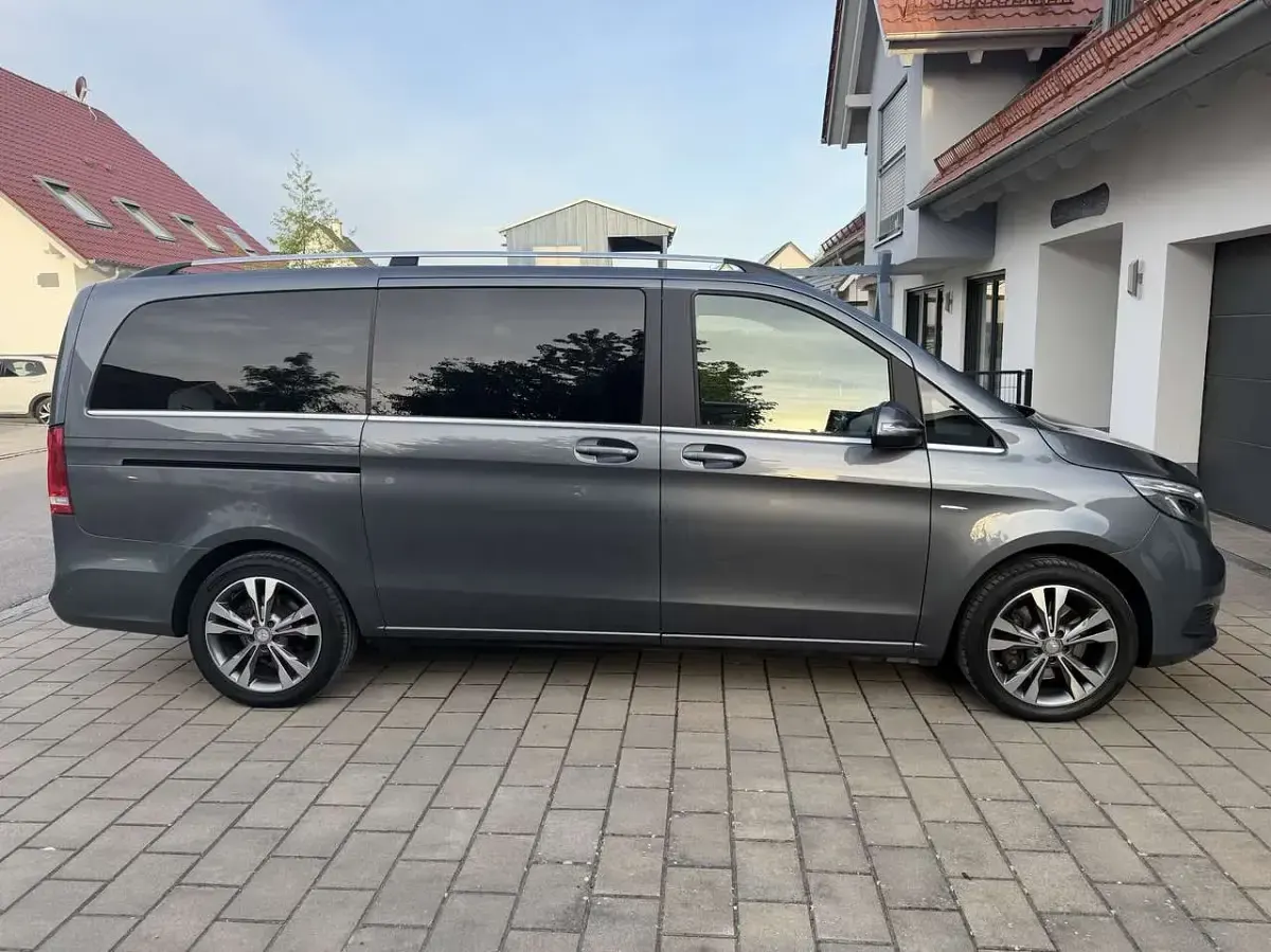 Gebraucht Mercedes V200 Edition 190 PS (139 kW) 2014 Grau Van / Kleinbus