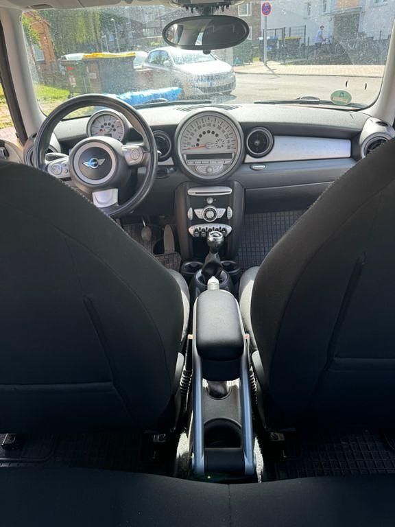 Beige Gebraucht 2009 Mini Cooper D Kleinwagen | 2.990 € (Fairer Preis) - Bild 1/4