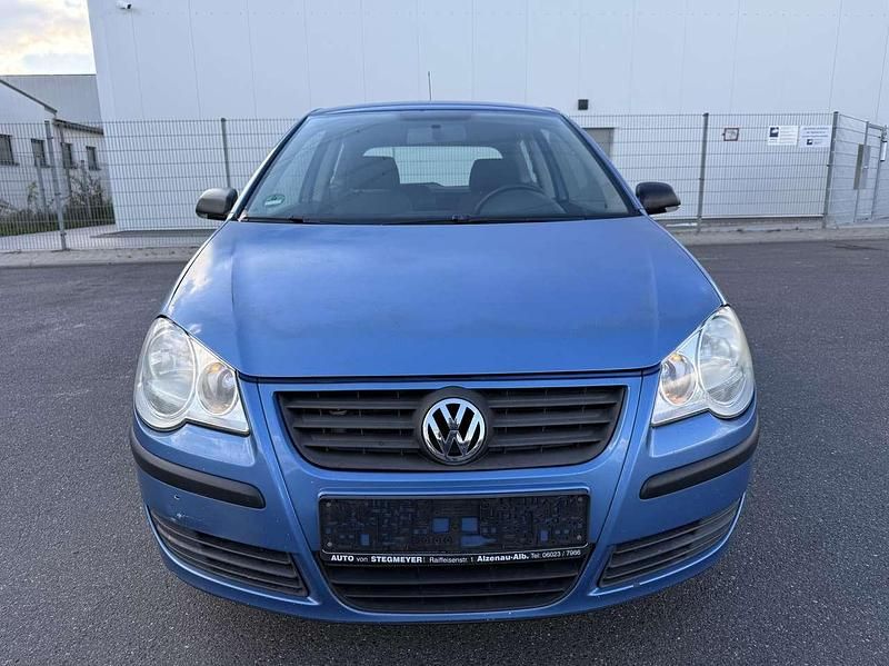 Gebraucht VW Polo Trendline 69 PS (50 kW) 2008 Tossablau metallic Limousine