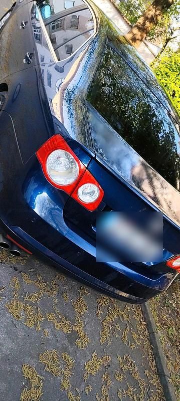 Second-hand VW Jetta 105 CP (77 kW) 2007 Albastru Berlinǎ