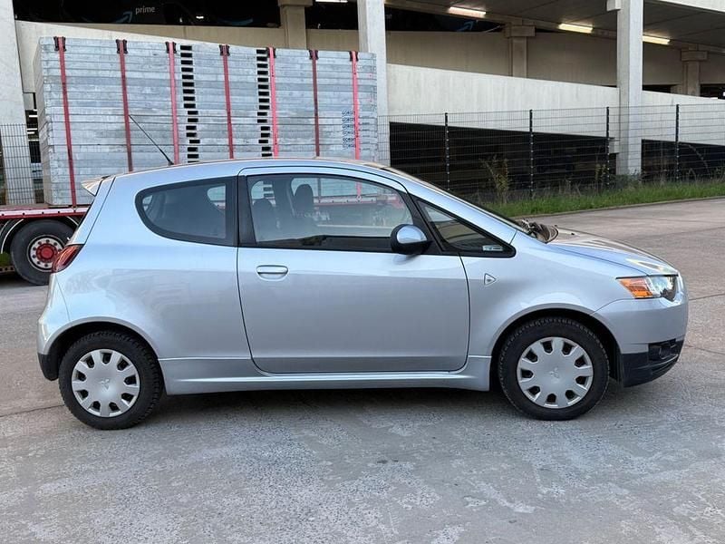 Gebraucht Mitsubishi Colt Plus 95 PS (69 kW) 2012 Silber Kleinwagen