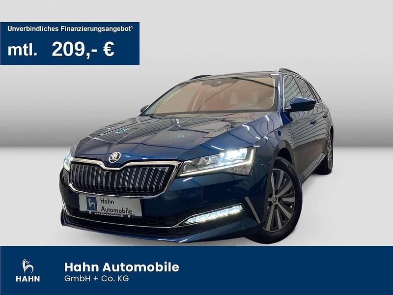 Lavablau metallic Gebraucht 2022 Skoda Superb Ambition Kombi | 27.530 € (Etwas zu teuer) - Bild 1/3