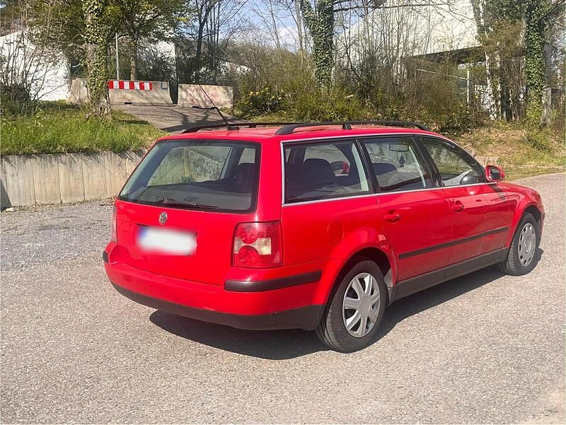 Gebraucht VW Passat 105 PS (77 kW) 2005 Rot Kombi