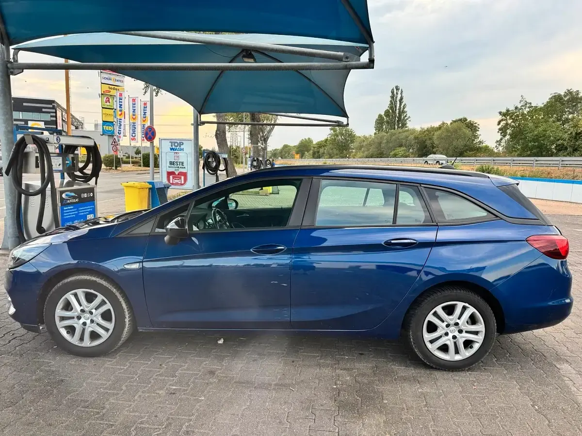 Gebraucht Opel Astra 135 PS (99 kW) 2022 Blau Kleinwagen
