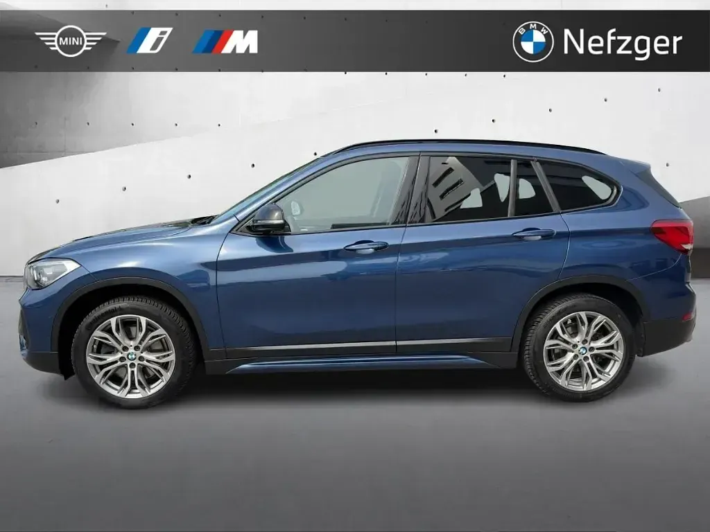 Gebraucht BMW X1 Sport Line 190 PS (139 kW) 2022 Blau SUV
