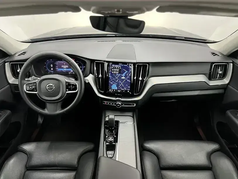 Gebraucht Volvo XC60 Plus 398 PS (292 kW) 2022 Platinium grau SUV