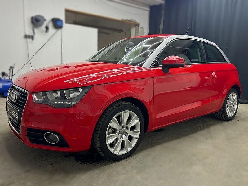 Gebraucht Audi A1 Sport 122 PS (89 kW) 2017 Rot Kleinwagen