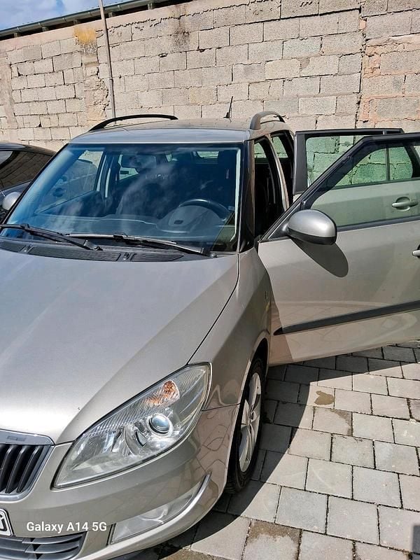 Gebraucht Skoda Fabia 90 PS (66 kW) 2013 Grau Kombi
