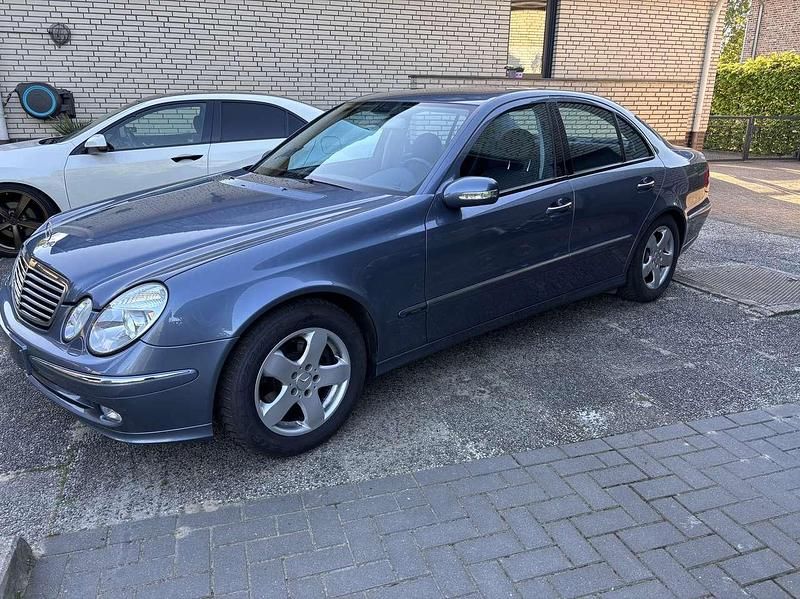 Gebraucht 2003 Mercedes E200 Avantgarde Limousine | 4.200 € (Fairer Preis) - Bild 1/4