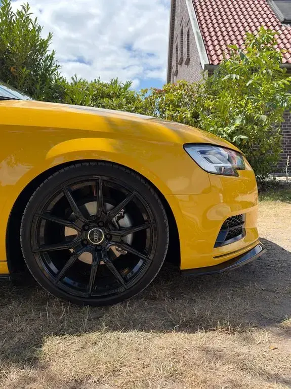 Gebraucht Audi A3 Sport 116 PS (85 kW) 2018 Gelb Limousine