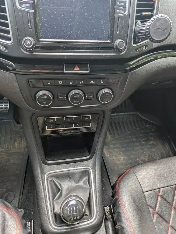 Gebraucht VW Sharan Trendline 150 PS (110 kW) 2017 Grau Van / Kleinbus