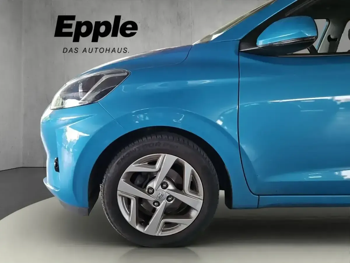 Gebraucht Hyundai i10 Trend 84 PS (61 kW) 2022 Blau Kleinwagen