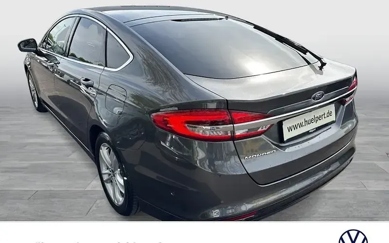Gebraucht Ford Mondeo Titanium 165 PS (121 kW) 2019 Grau Limousine