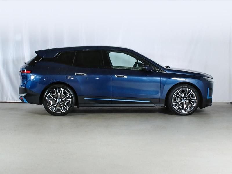 Gebraucht BMW iX 102 kW (139 PS) 2022 Blau SUV