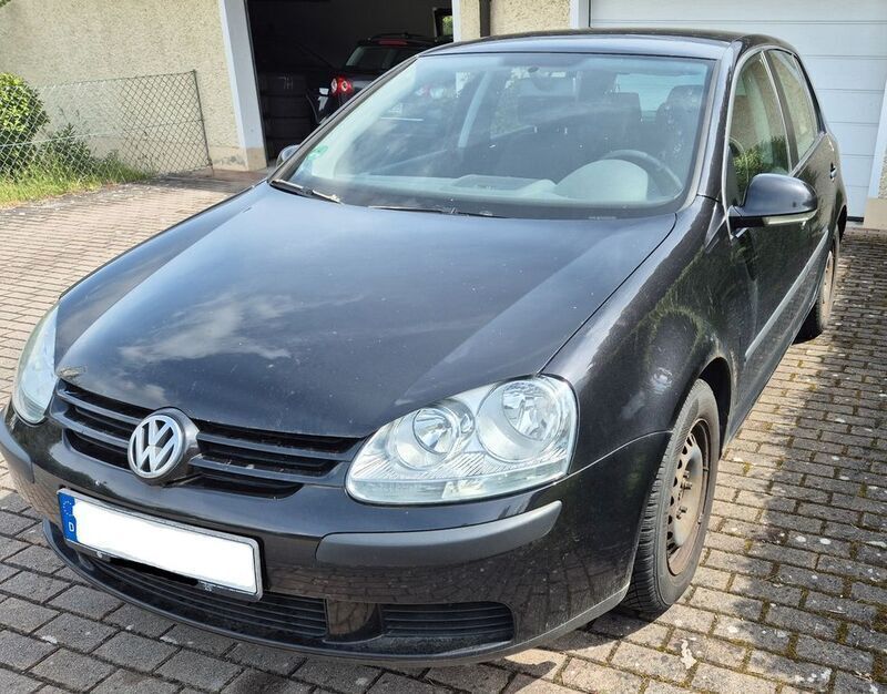 Schwarz Gebraucht 2004 VW Golf V Limousine | 990 € (Superpreis) - Bild 1/4
