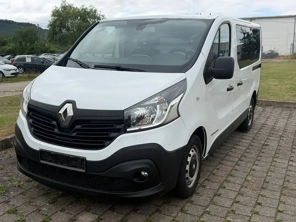 Gebraucht Renault Trafic Komfort 120 PS (88 kW) 2016 Weiß Van / Kleinbus