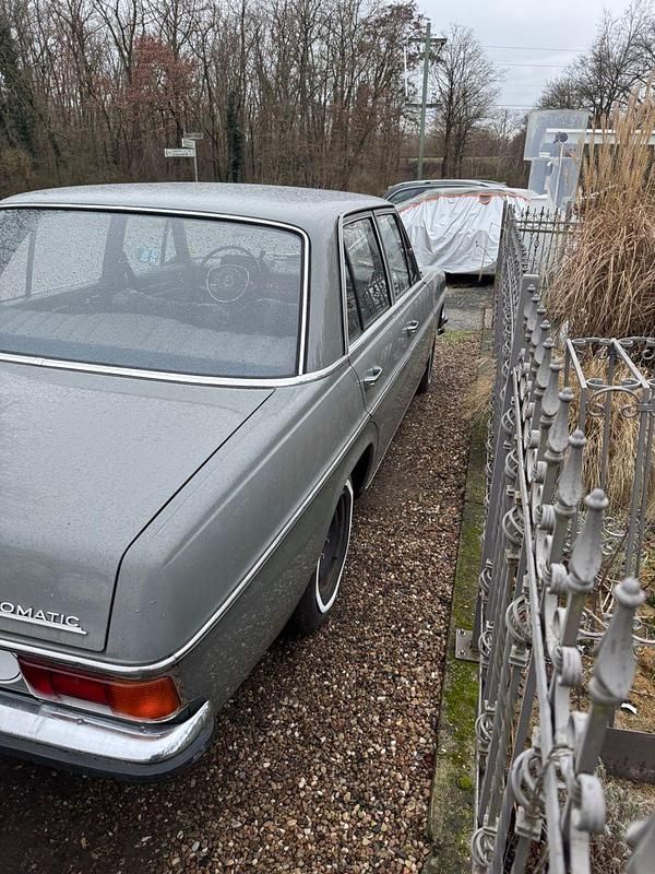 Gebraucht Mercedes 250 131 PS (96 kW) 1970 Limousine