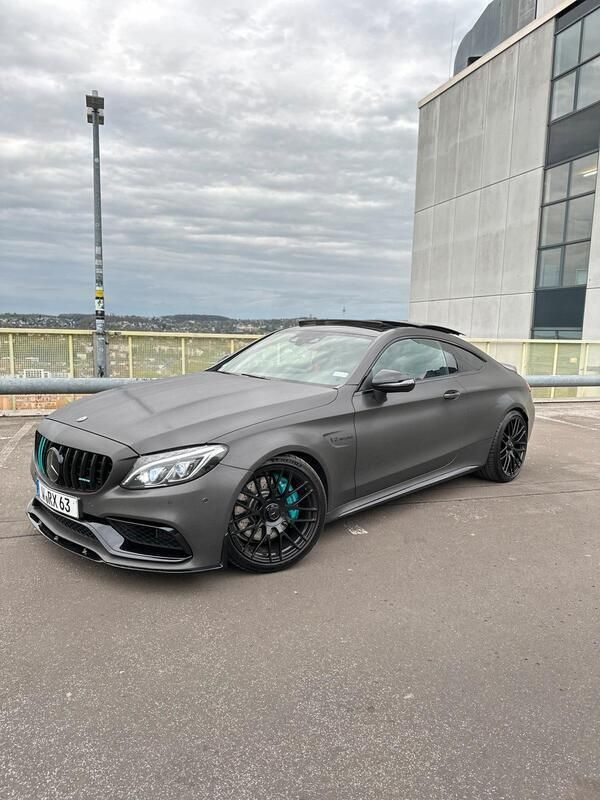 Weiß Gebraucht 2016 Mercedes C63 AMG AMG Coupé | 55.500 € - Bild 1/4