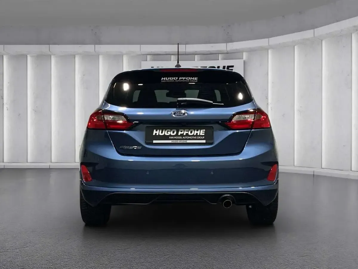 Gebraucht Ford Fiesta ST-Line 101 PS (74 kW) 2023 Chromablau metallic Kleinwagen